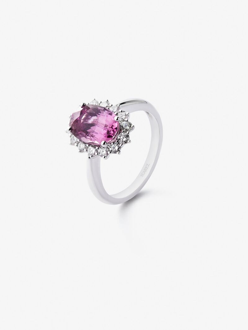 18K white gold ring with intense pink ruby ​​in oval cut of 3.4 cts and 14 brilliant cut diamonds with a total of 0.53 cts image number 0