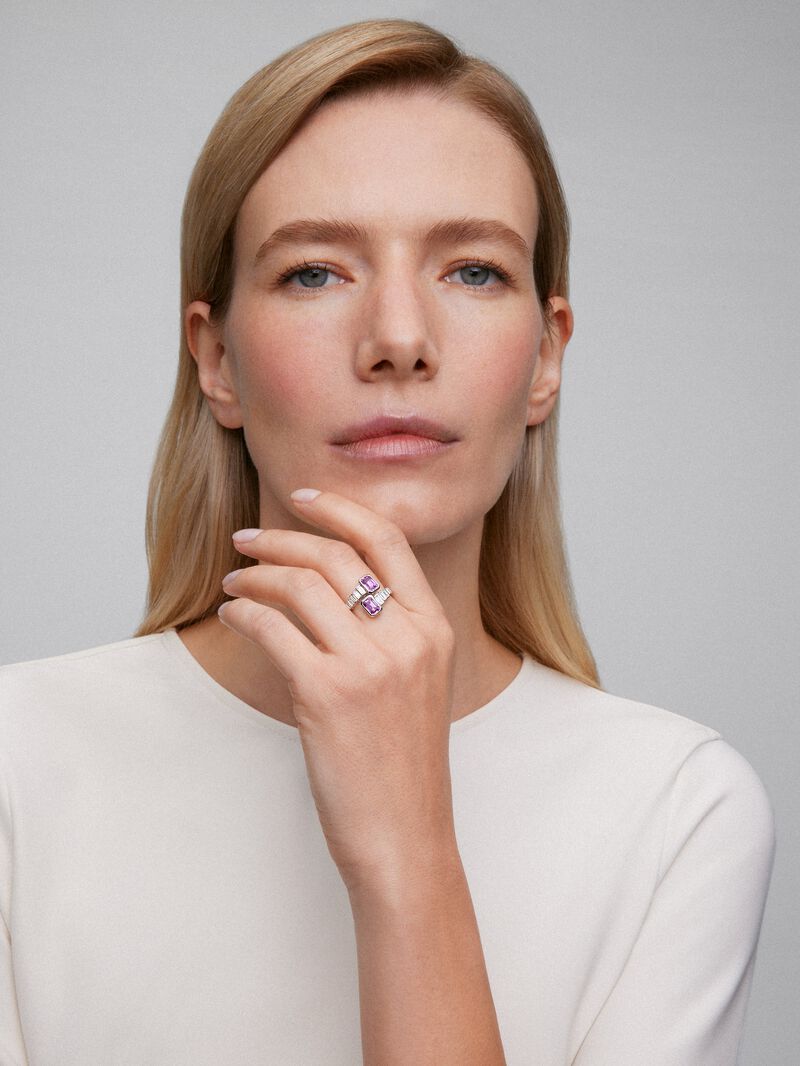 You and me ring in 18K white gold with 2 octagonal-cut pink sapphires with a total of 2.28 cts and 10 baguette-cut diamonds with a total of 0.57 cts image number 3