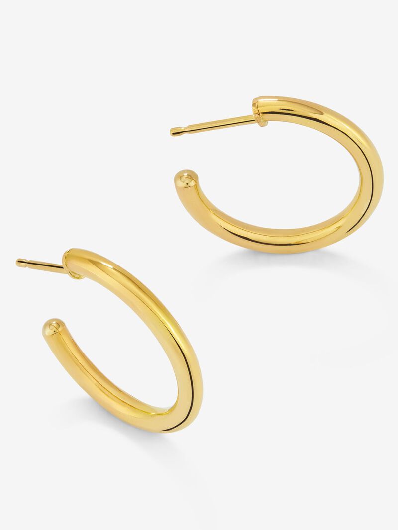 Medium Smooth Hoop Earrings in 18K Yellow Gold image number 2