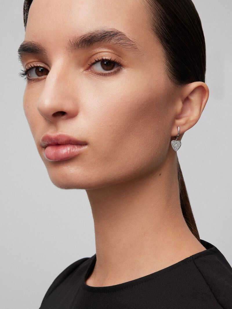 Silver earrings with diamonds image number 4