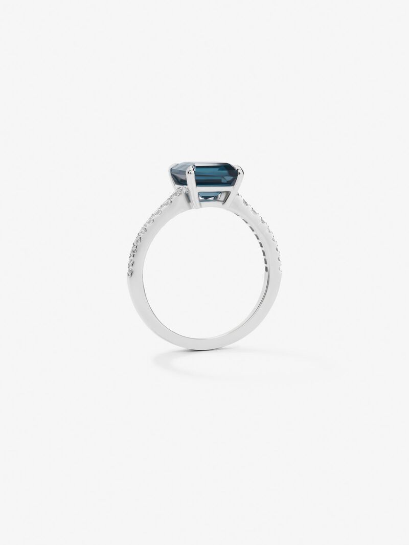 18K White Gold Solitary Ring with Topacio and Diamond image number 2