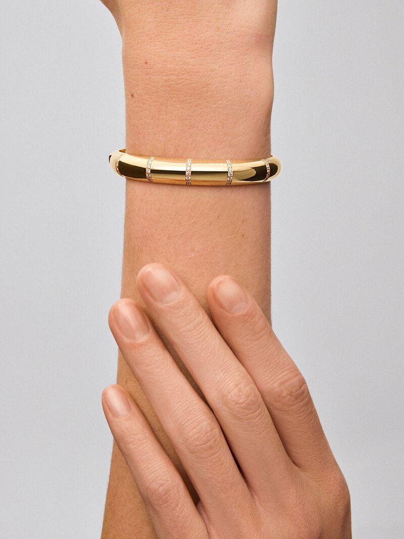 Rigid 18K Yellow Gold Bracelet with Pavé Brilliant-Cut Diamonds image number 3