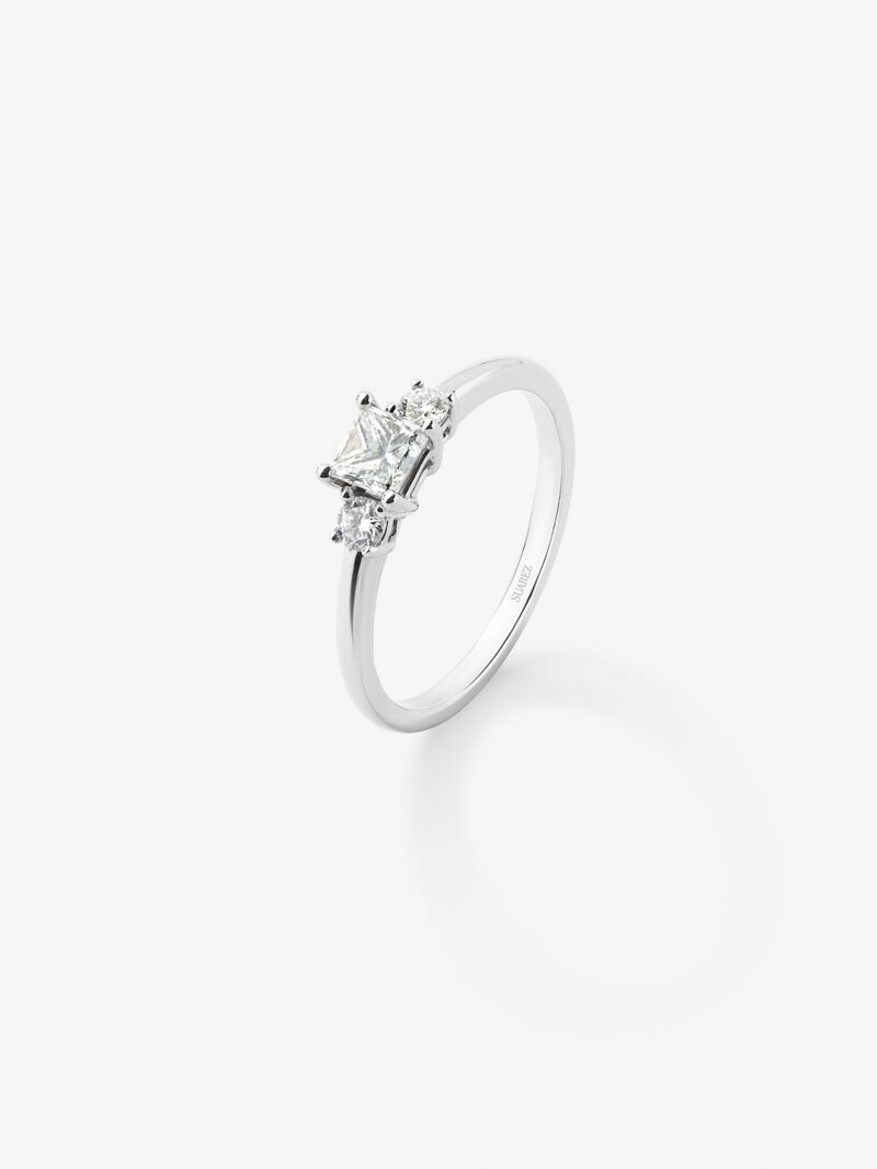 18K white gold triple ring with princess cut diamond of 0.4 cts and 2 brilliant cut diamonds with a total of 0.14 cts image number 0