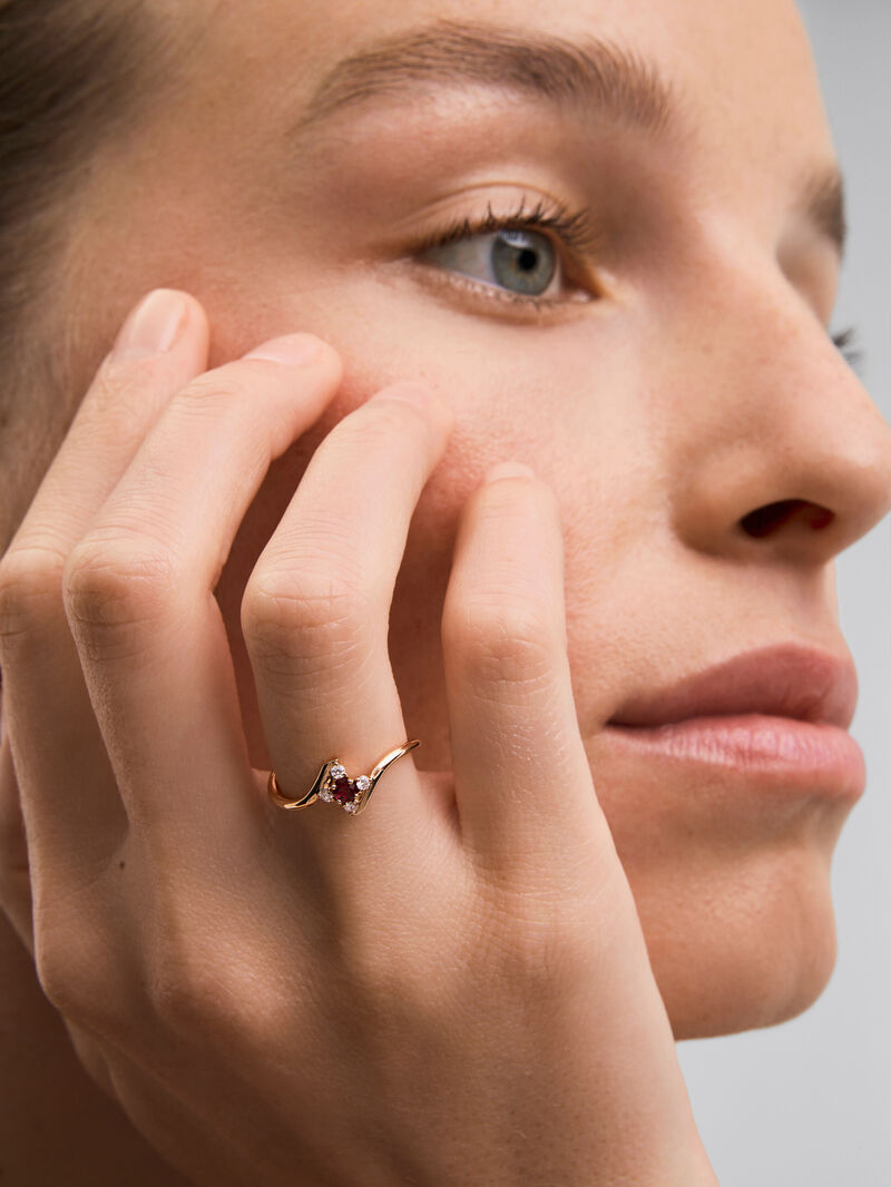 18K Rose Gold Ring with Ruby and Diamonds image number 1