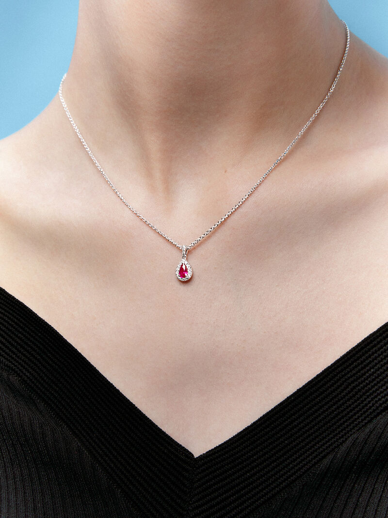 18K white gold pendant with intense red ruby ​​in 0.88 cts and diamonds 0.48 cts image number 3