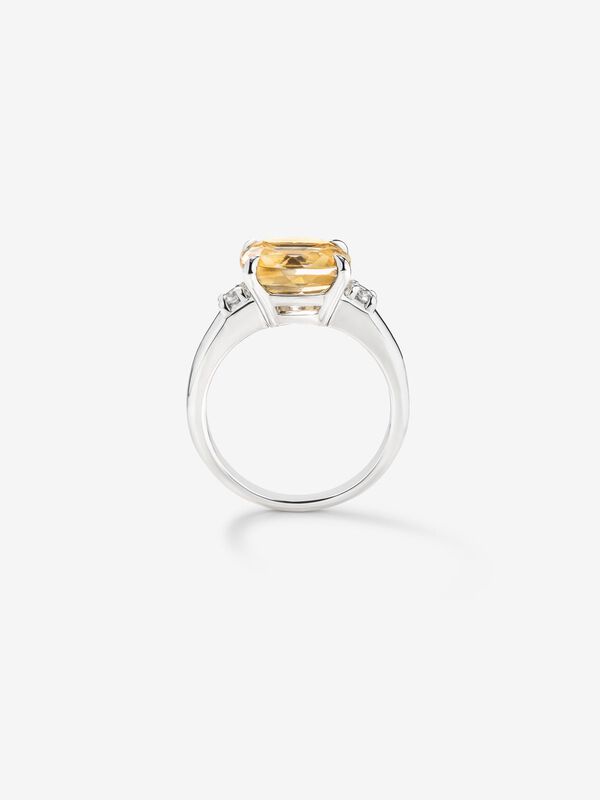 Anillo tresillo de plata con piedra citrino amarillo central de 3,55cts y diamantes, SO21147-AGDCI10_V