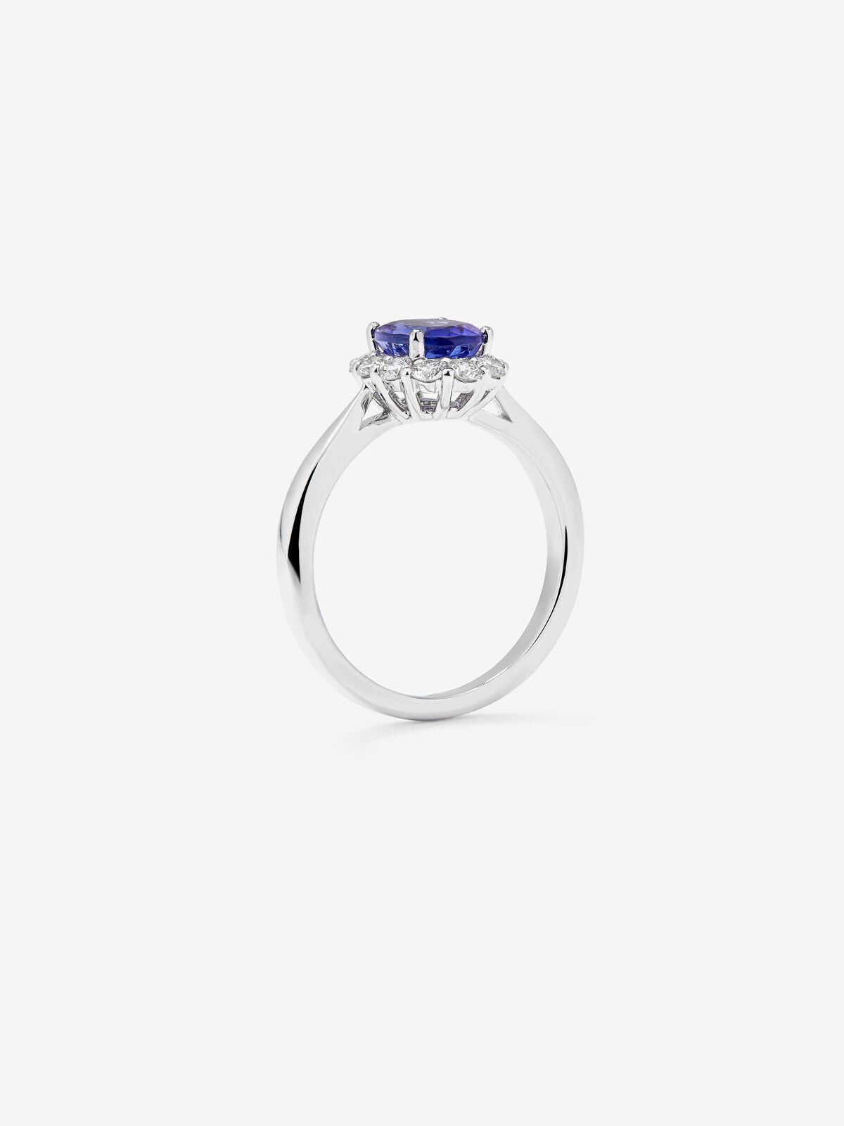 18K White Gold Rosette Ring with Tanzanite and Diamond Suarez