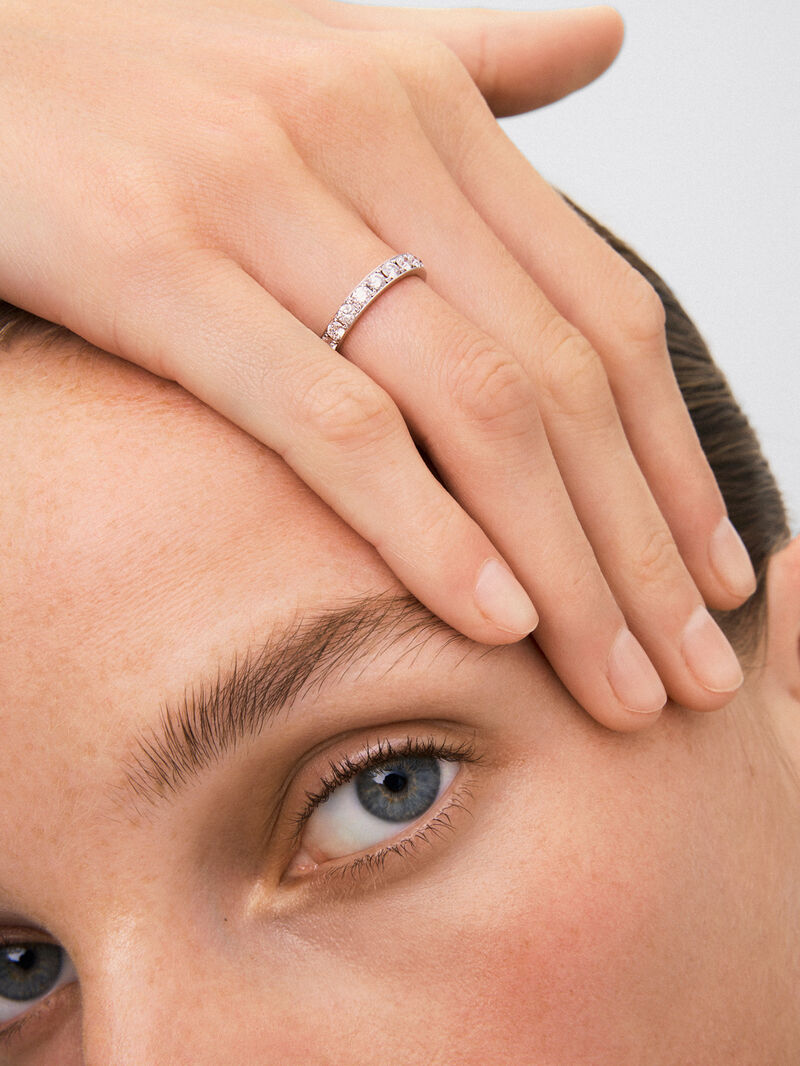 Half ring in 18K white gold with 10 brilliant-cut diamonds with a total of 0.7 cts image number 3