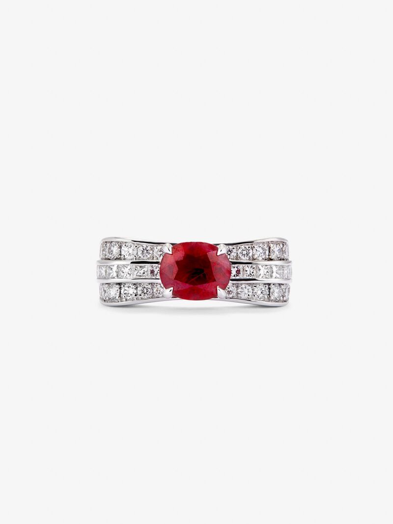 18K White Gold Ring with Red Pigeon Blod Rub image number 2