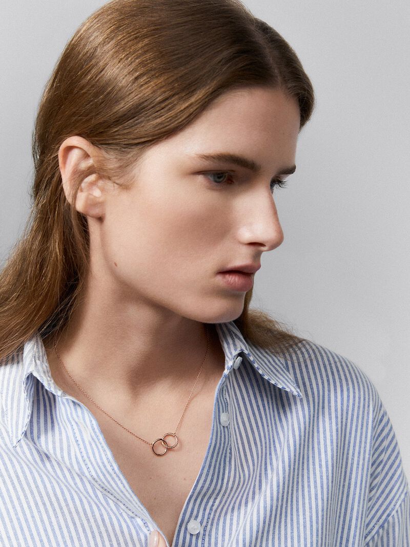 18kt Rose Gold Interlocking Circles Pendant image number 0