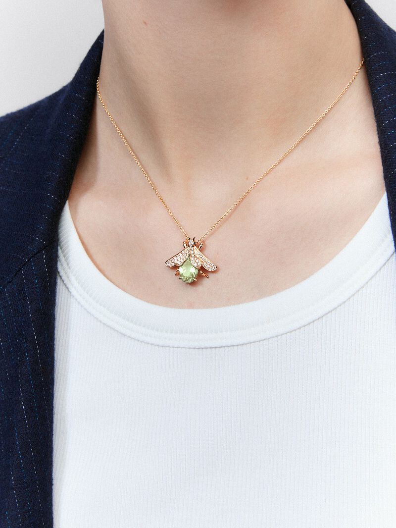 18K white gold pendant with oval-cut green amethyst of 2.5 cts, 42 brilliant-cut brown diamonds with a total of 0.36 cts and 2 brilliant-cut blue sapphires with a total of 0.01 cts image number 3