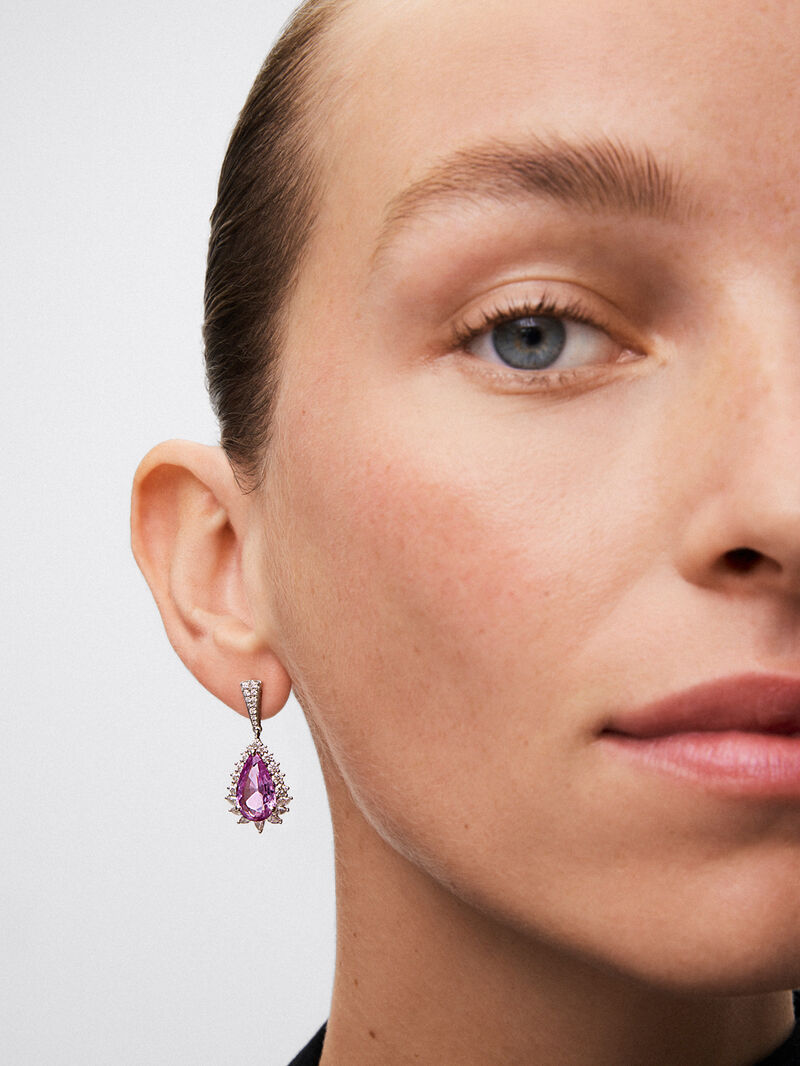 18kt white gold teardrop earrings with pear cut pink sapphires of 7.62 carats and diamonds. image number 1