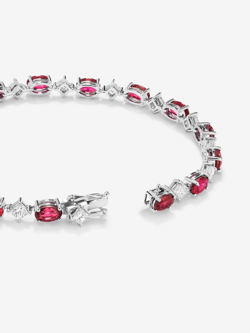 18K White Gold Rivière bracelet with 10.16 cts and white diamonds in 2.69 cts princess size image number 4