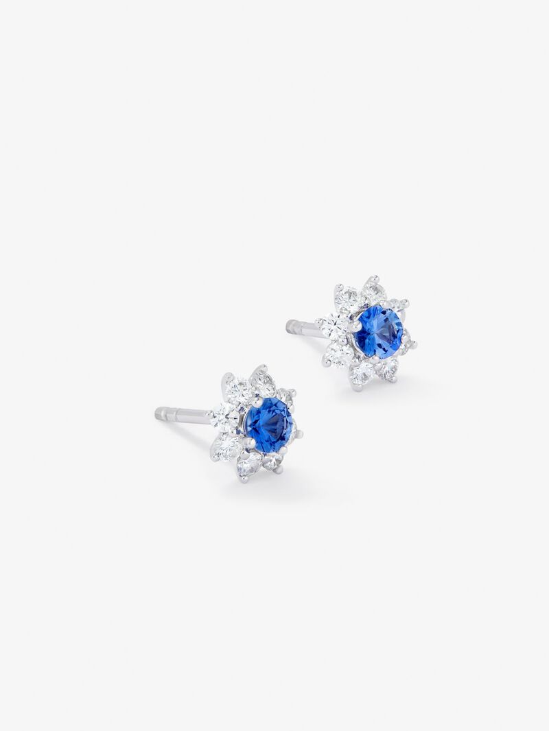 18k White Gold Flower with Sapphiro and Diamond image number 2