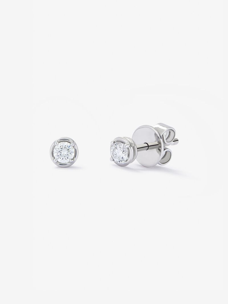 18K white gold earrings with solitary diamond image number 0