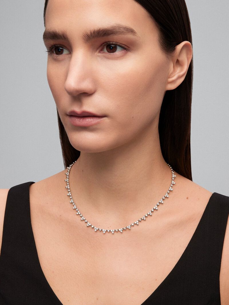 18K white gold rivière necklace with 97 brilliant-cut diamonds with a total of 5.33 cts image number 0