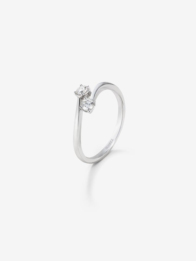 18K White Gold Diamond Solitaire Ring image number 0
