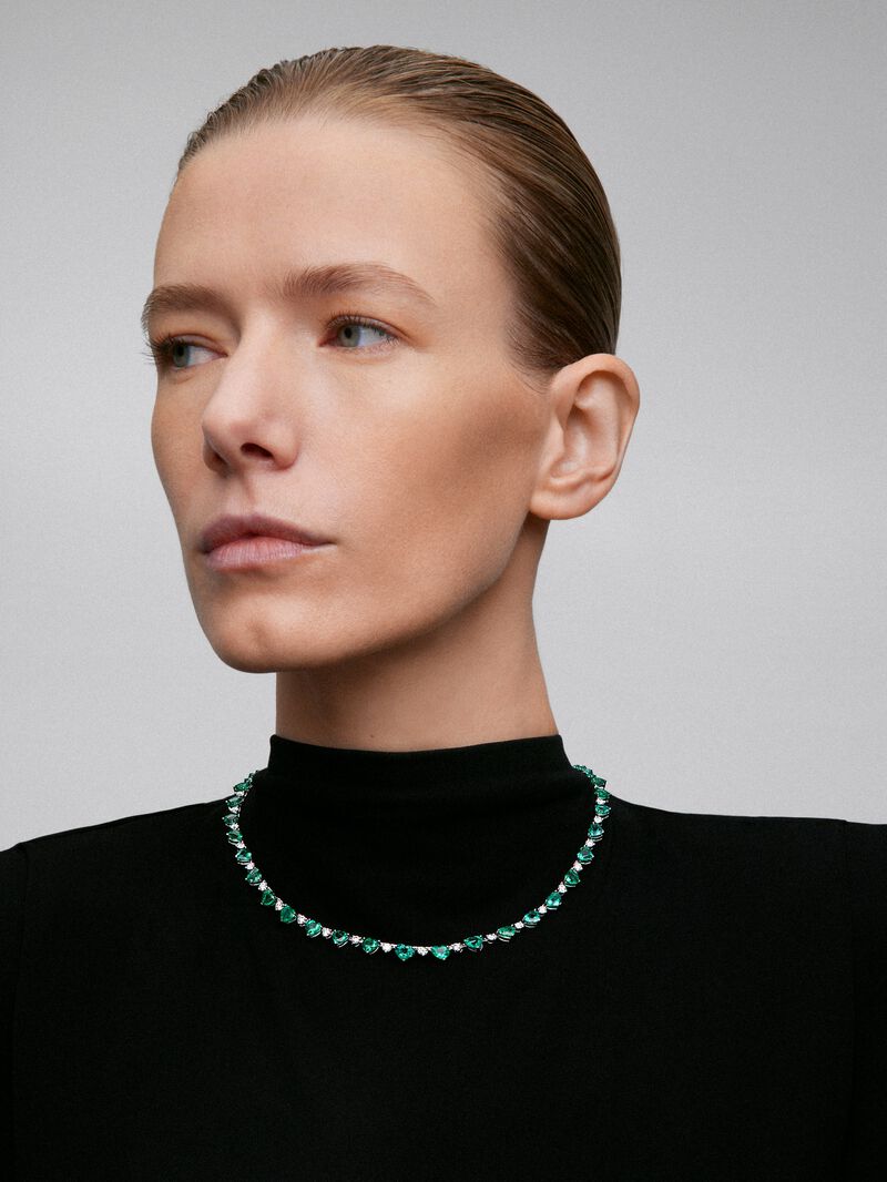 18K white gold necklace with green and bright emeralds of 19.54 cts and white diamonds in 2.76 cts bright size image number 1