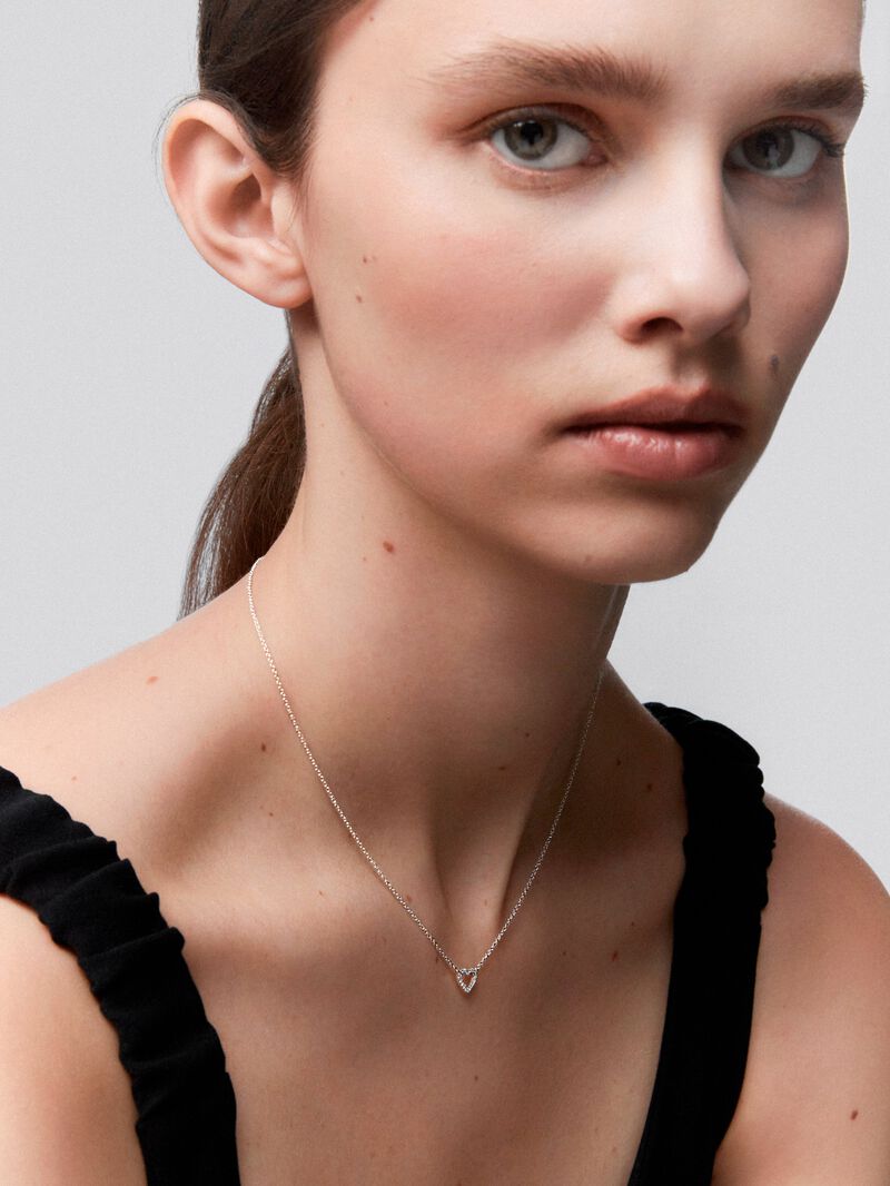 18K White Gold Heart Chain and Diamonds image number 1