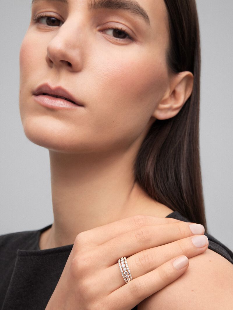 18K yellow gold triple ring with 45 brilliant-cut diamonds with a total of 0.93 cts image number 1