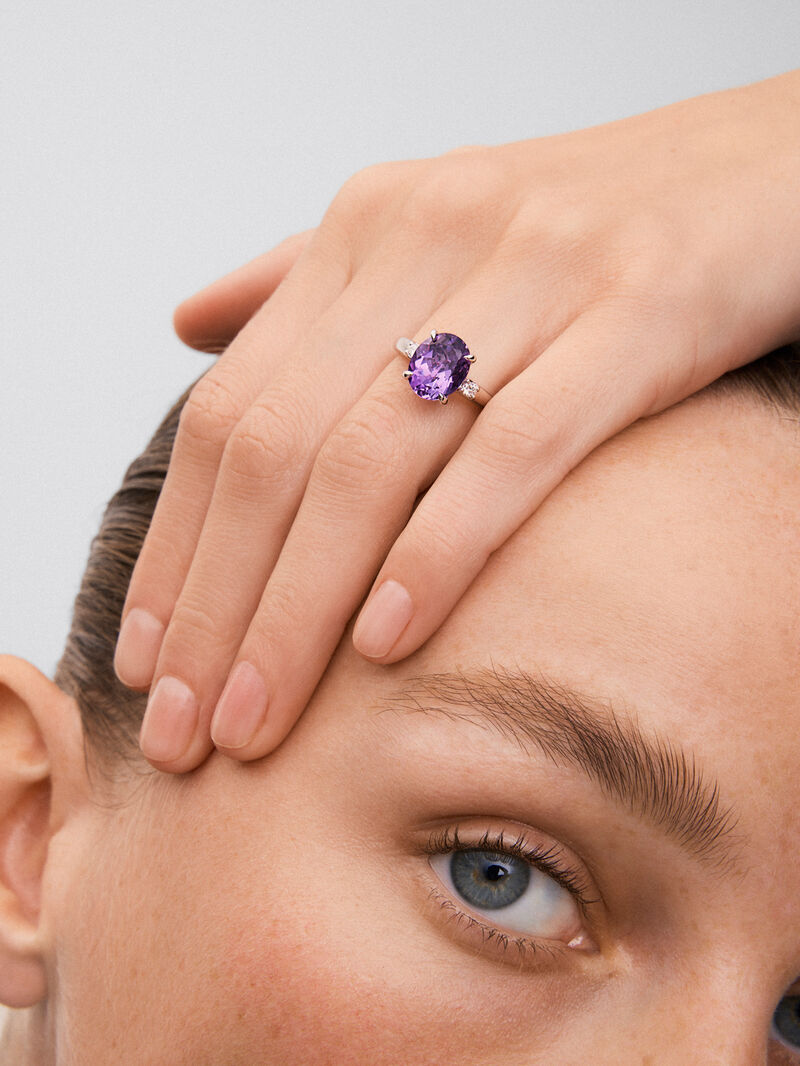 928 Silver triple ring with amethyst and diamonds image number 3