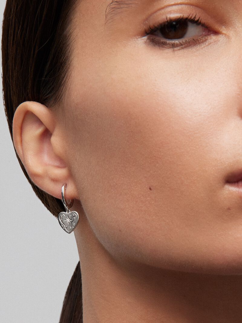 Silver earrings with diamonds image number 2