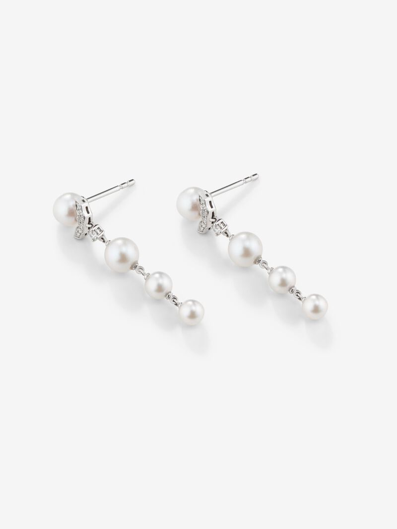 18k white gold long earrings with Akoya pearls and diamonds image number 2