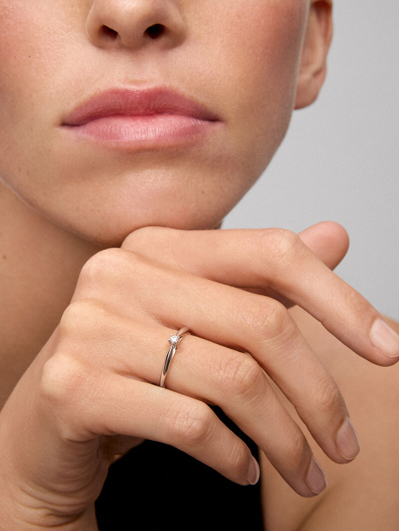 18K White Gold Commitment Ring with Diamond image number 3