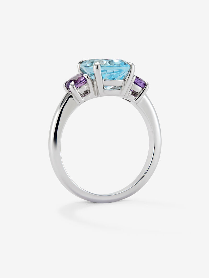 925 silver ring with oval-cut sky blue topaz and two brilliant-cut purple amethysts image number 4