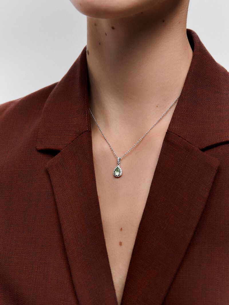 18K white gold pendant with pear-cut green amethyst of 0.68 cts and 18 brilliant-cut diamonds with a total of 0.2 cts image number 3
