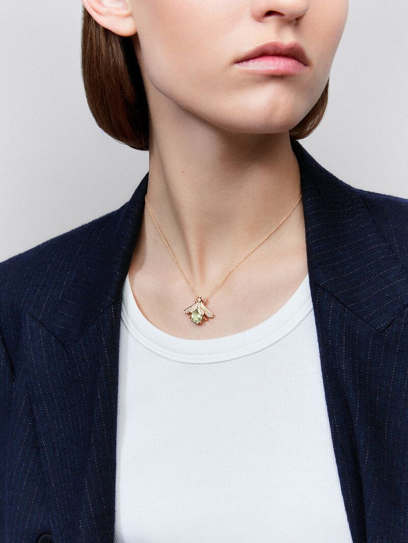 18K white gold pendant with oval-cut green amethyst of 2.5 cts, 42 brilliant-cut brown diamonds with a total of 0.36 cts and 2 brilliant-cut blue sapphires with a total of 0.01 cts image number 1