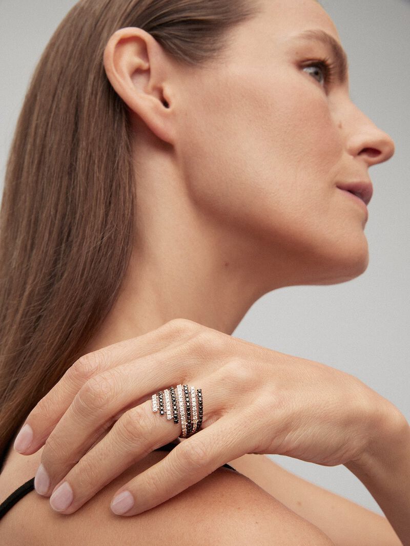 18K white gold multi-arm ring with 54 brilliant-cut diamonds with a total of 0.75 cts and 54 black diamonds with a total of 0.9 cts image number 2