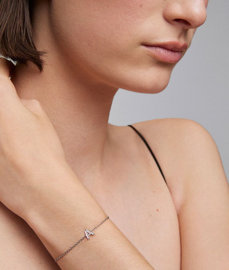 18K White Gold Chain Bracelet with Initial and Diamonds image number 3