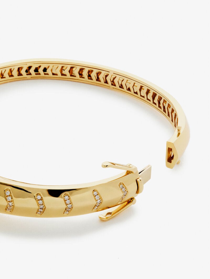 Rigid 18K yellow gold bracelet with 61 brilliant-cut diamonds with a total of 0.23 cts and a tiger shape image number 6