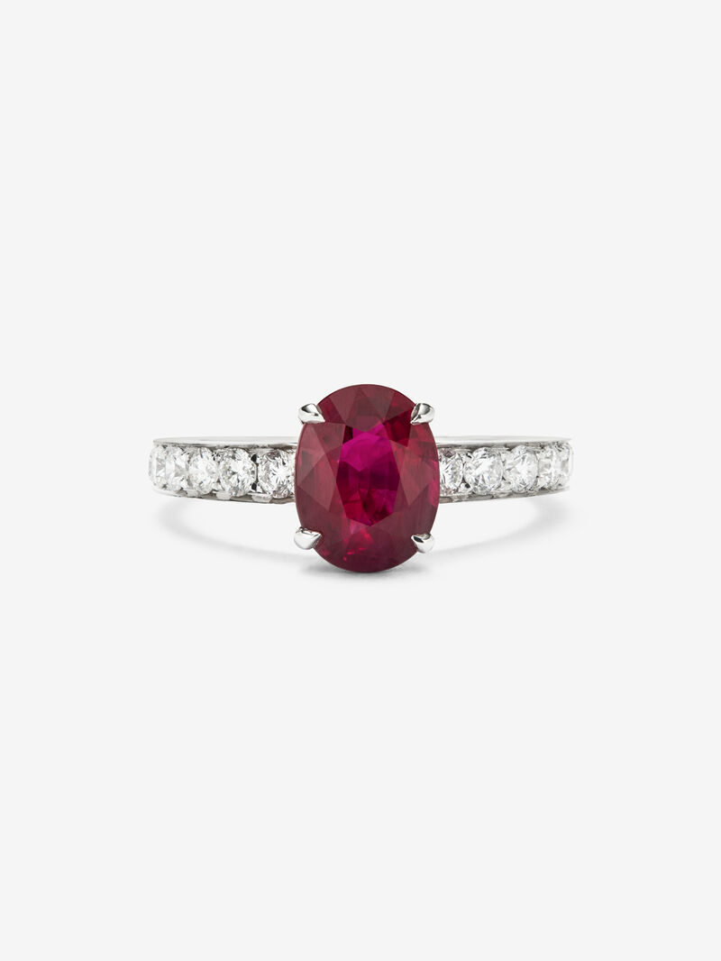 18K white gold ring with oval-cut pigeon red ruby ​​of 2.49 cts and 12 brilliant-cut diamonds with a total of 0.51 cts image number 2