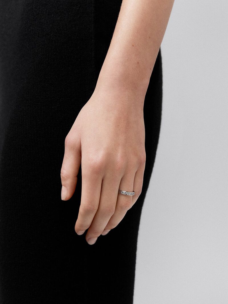 Half ring in 18K white gold with 12 brilliant-cut diamonds with a total of 0.88 cts image number 3