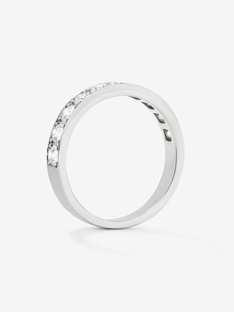 Anillo de compromiso de oro blanco de 18K con diamantes blancos en talla brillante de 0,83 cts image number 4