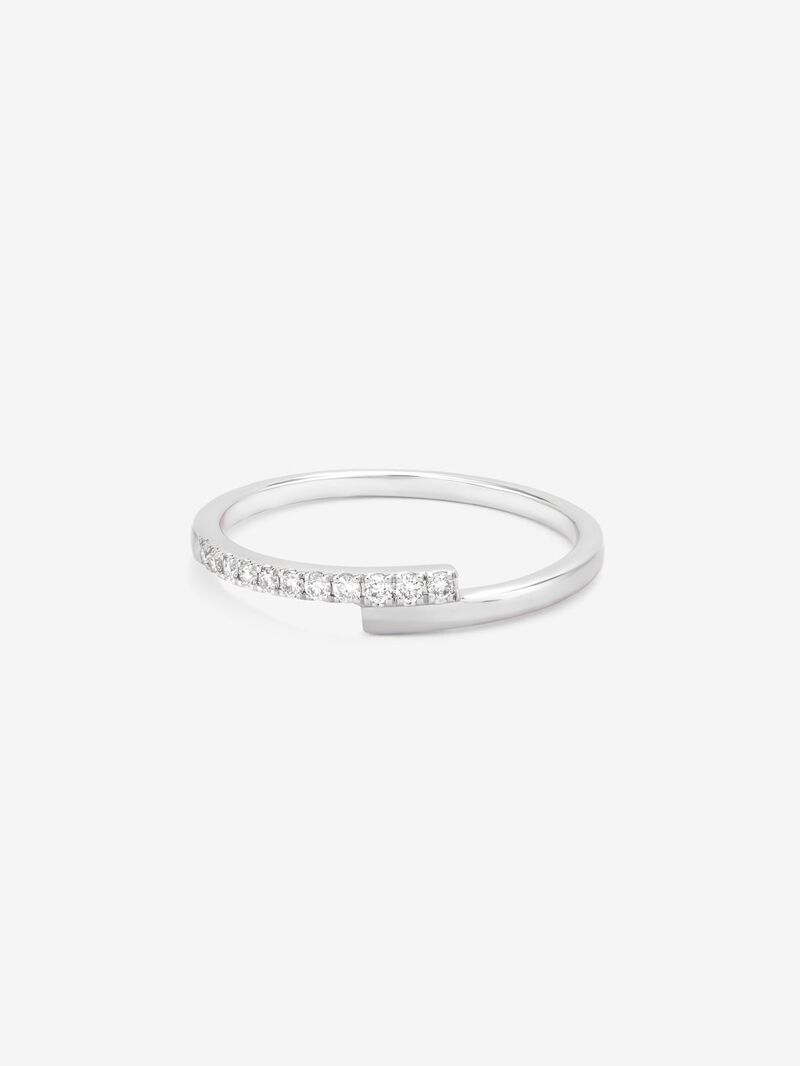 18K White Gold Diamond Ring image number 1