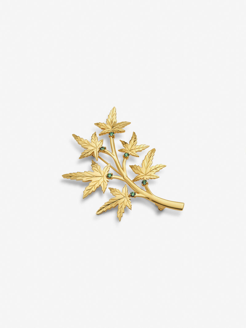 Broche de oro amarillo de 18K con 6 diamantes en talla brillante con un total de 0,36 cts y forma de rama de arce image number 2