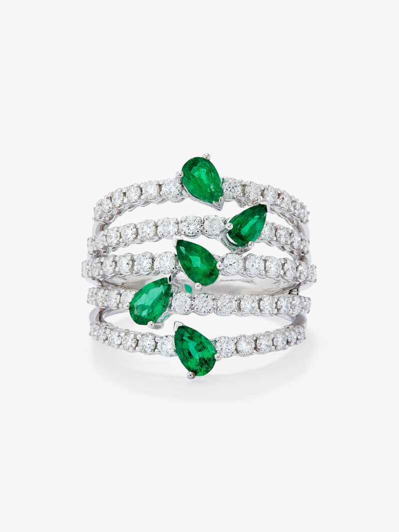 18K white gold ring with 60 brilliant-cut diamonds with a total of 0.96 cts and 5 pear-cut green emeralds with a total of 1.39 cts image number 2