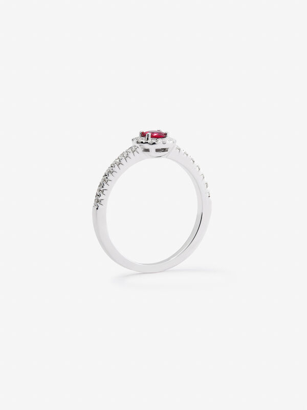 Big Three ring white gold 0,29 carats red ruby, SO16100-OBRU4MM_V