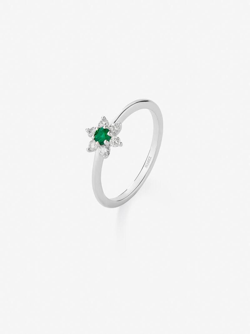 18K white gold ring with green emerald in bright size of 0.08 cts and white diamonds in bright size of 0.15 CTS star -shaped shape image number 0