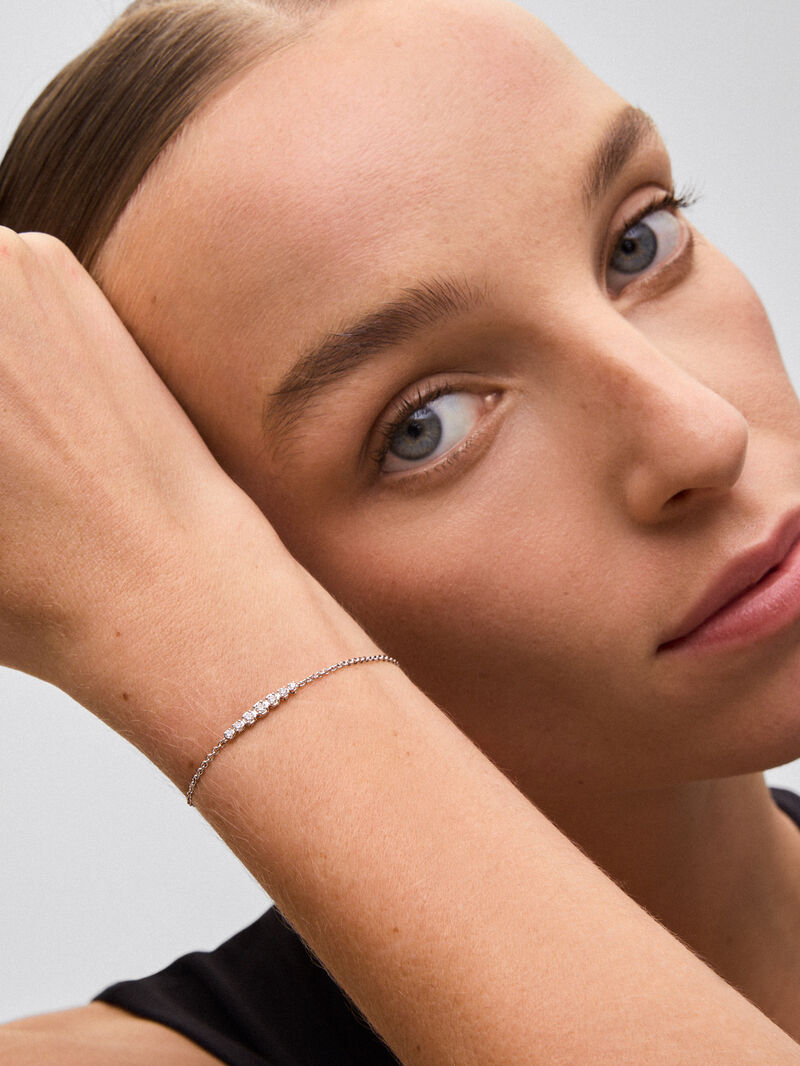 18K White Gold Diamond Chain Bracelet image number 1
