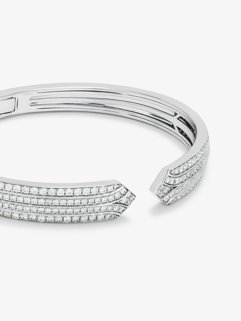 18K White Gold Open Cuff Bracelet with Diamond image number 2