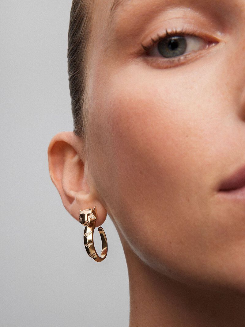 18K yellow gold hoop earrings with 52 brilliant-cut diamonds with a total of 0.16 cts and a tiger shape image number 3