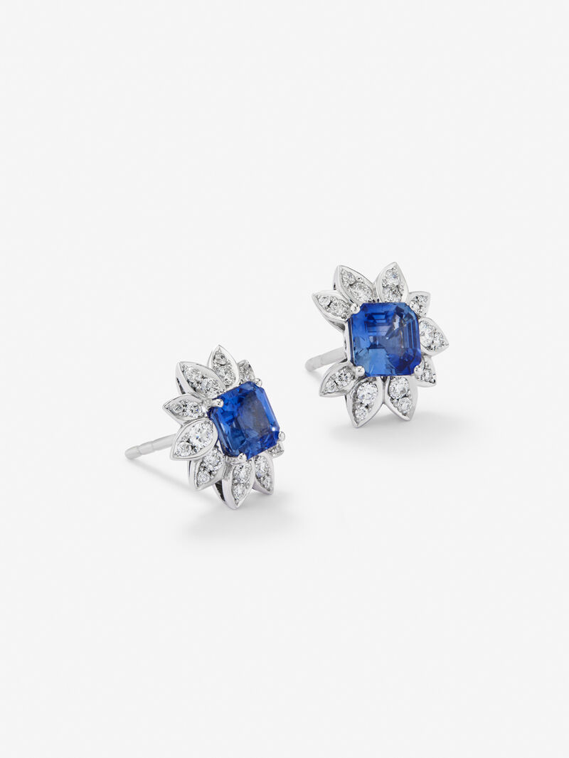 18K white gold earrings with blue zafiros in octagonal 2,66 cts and white diamonds in bright size of 0.45 cts image number 2