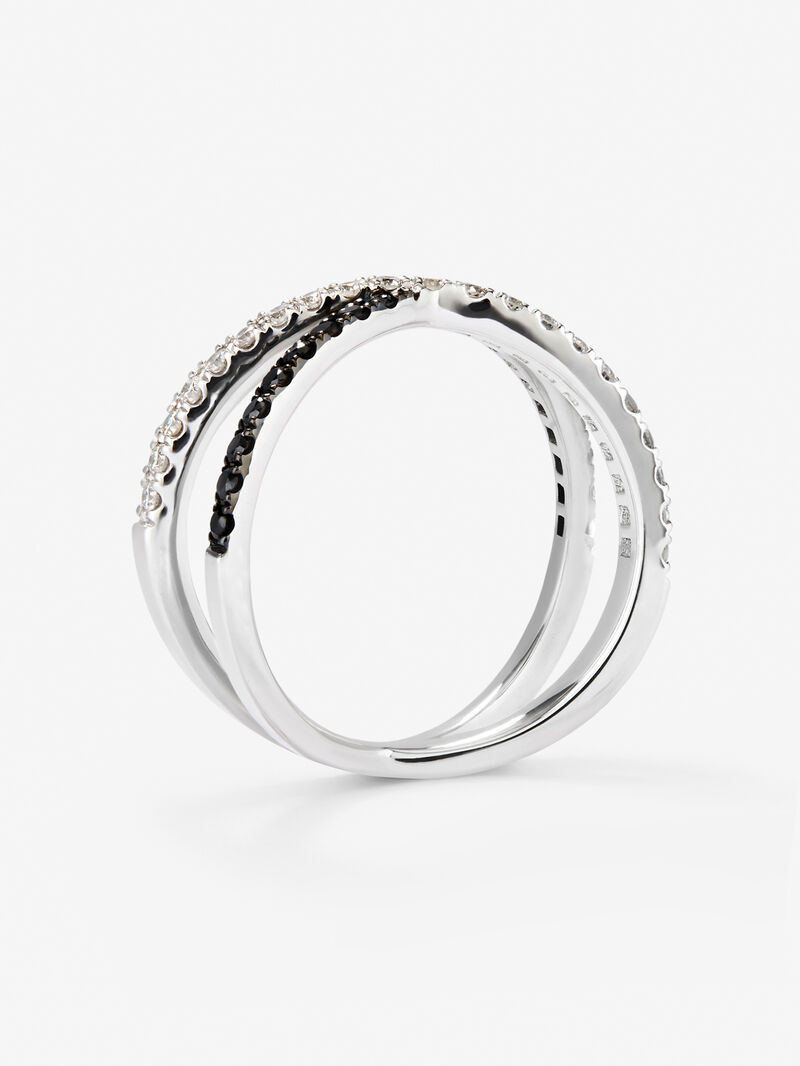 18K white gold cross ring with 21 brilliant-cut diamonds with a total of 0.25 cts and 18 brilliant-cut black diamonds with a total of 0.24 cts image number 7