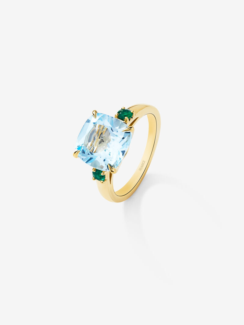 18k yellow gold solitaire ring with sky topaz image number 0