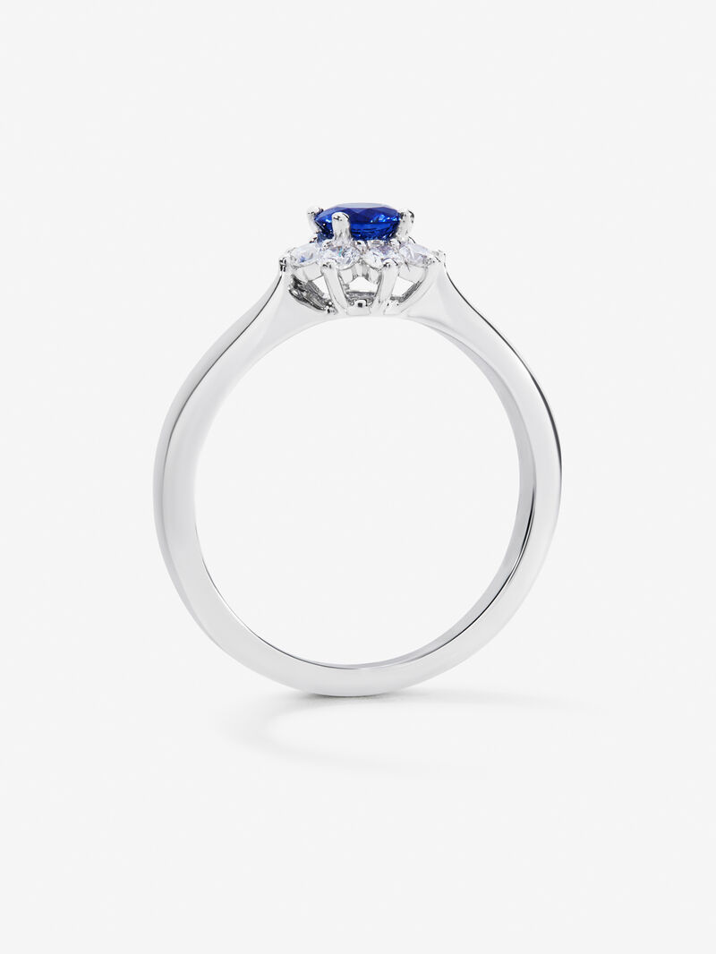 18K White Gold Ring with Royal Blue Sapp image number 2