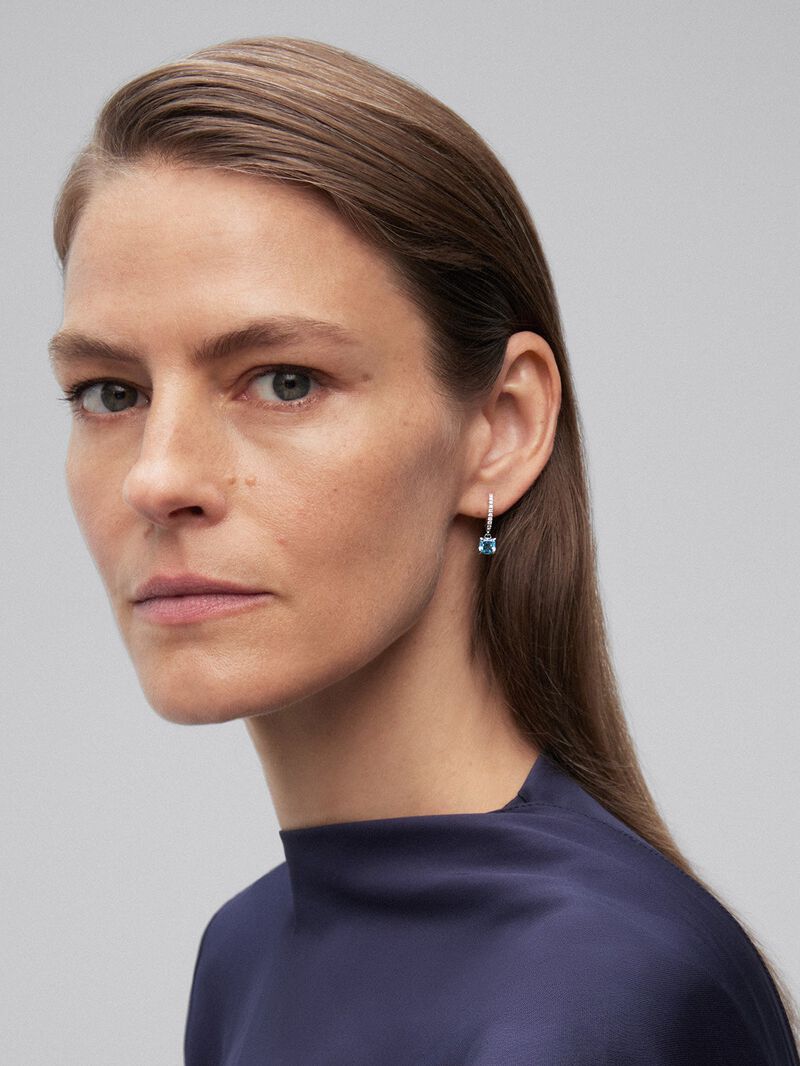 18K white gold hoop earrings with 2 cushion-cut Swiss blue topazes with a total of 1.77 cts and 18 brilliant-cut diamonds with a total of 0.14 cts image number 1